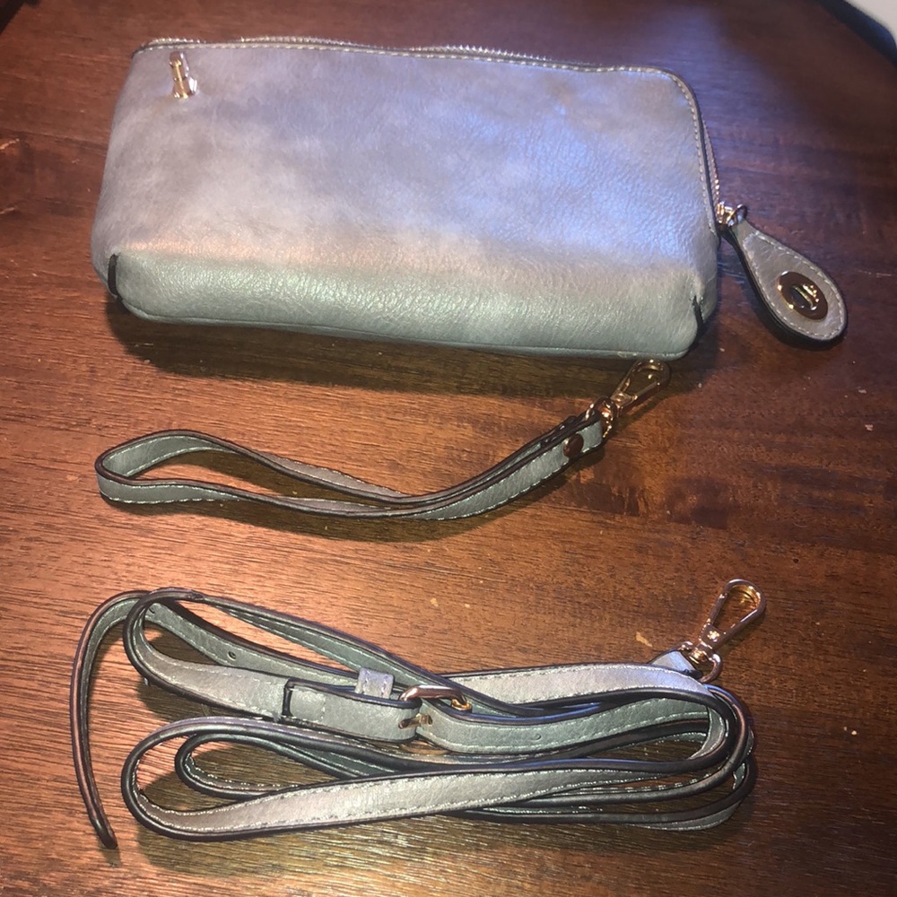 Crossbody/wrislet
